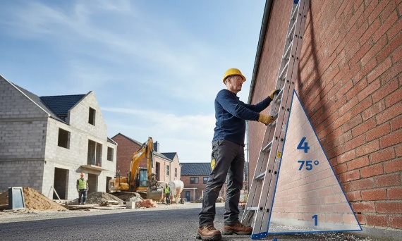 Praca z drabiną – zasada 4:1 i inne triki, które uratują Ci życie